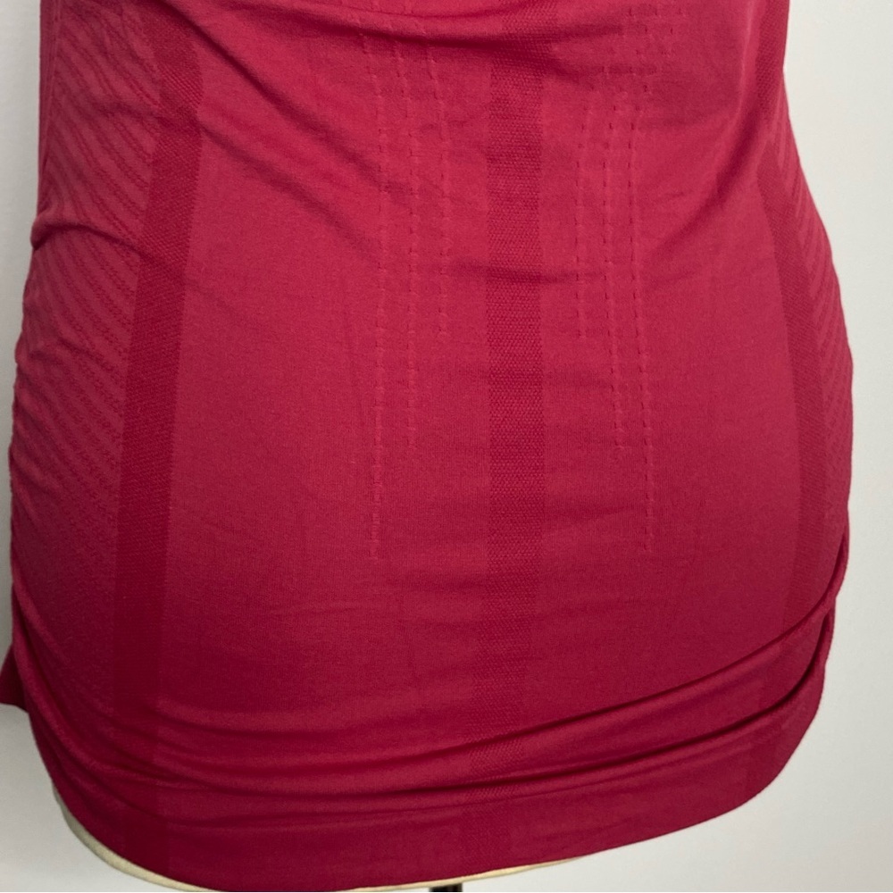 Athleta Speedlight Chilled Sangria Seamless Tee - Picture 8 of 14
